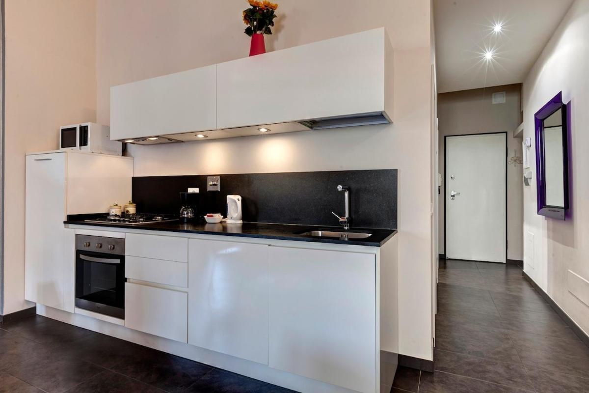 Apartment Glam